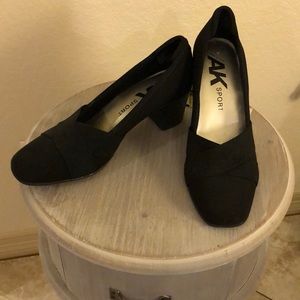 Anne Klein Sport career pumps. 8.5 M